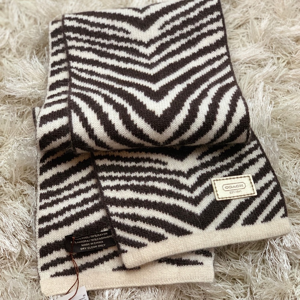 NWT Soft Coach Scarf